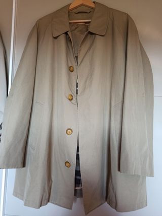Trench, gabardina, chaquetón vintage. 