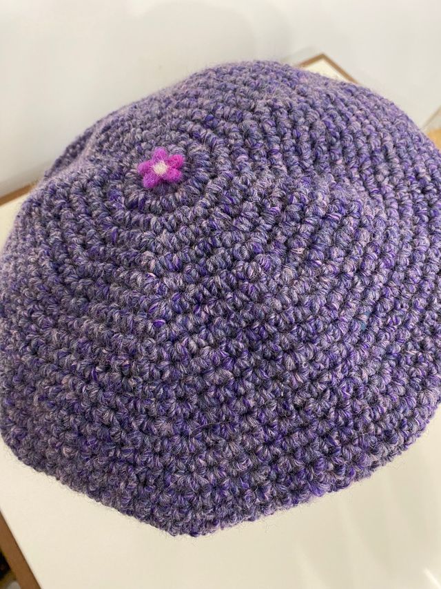 Basco di lana fatto a mano