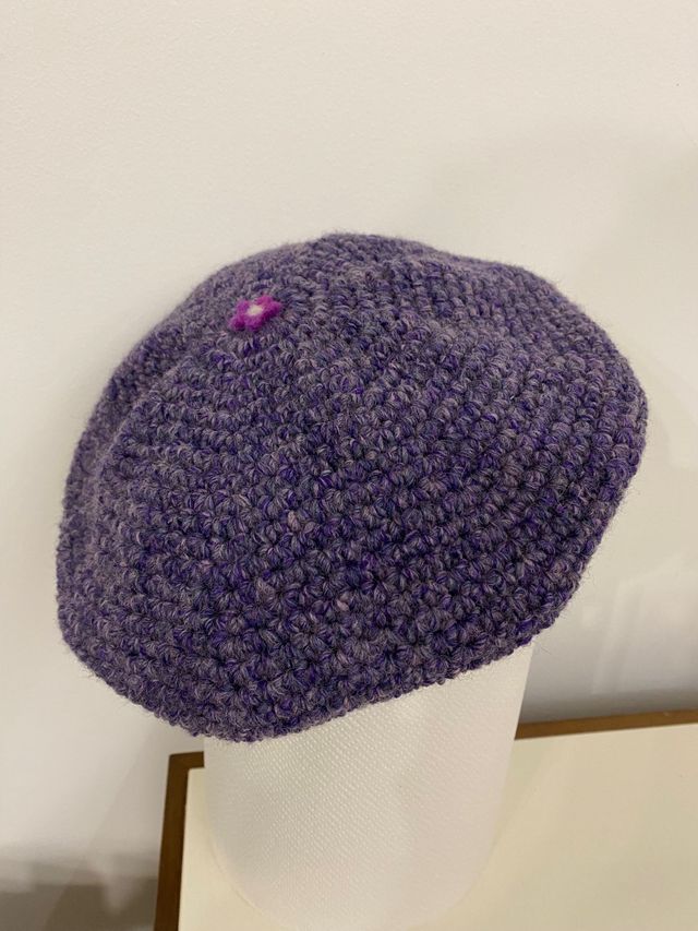 Basco di lana fatto a mano