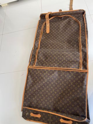 Maleta y porta trajes louis Vuitton