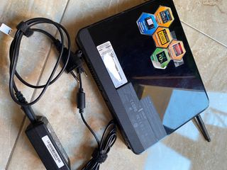 Ordenador Asus EeeBox EB1021 compacto