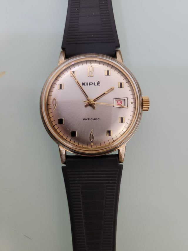 Reloj vintage de cuerda ĶIPLÉ
