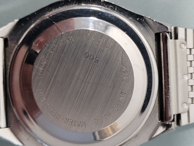 Reloj vintage de cuerda ĶIPLÉ