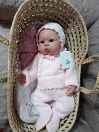 BEBÉ NIÑA DE SILICONA