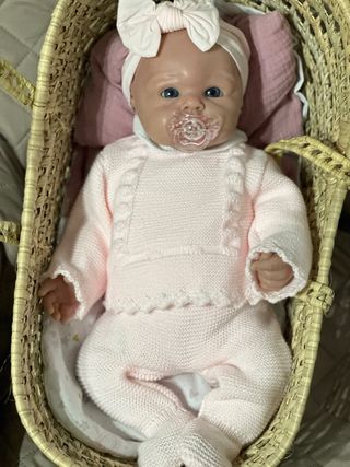 BEBÉ NIÑA DE SILICONA