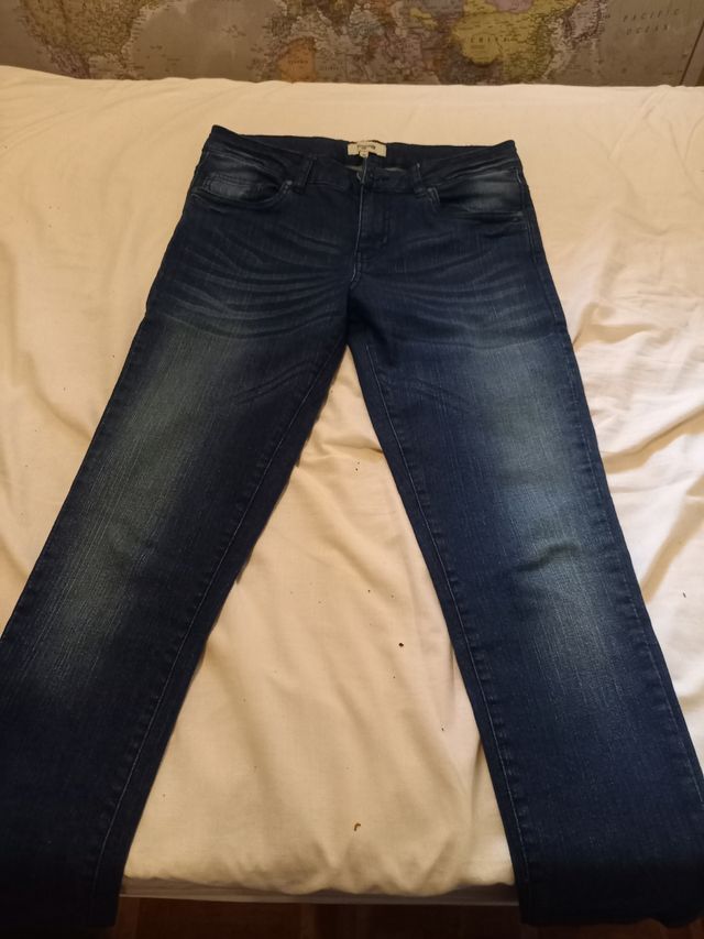 TRES PANTALONES VAQUEROS - TALLA M - MUJER