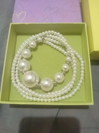 collar perlas cultivadas Cristian Lay con su caja