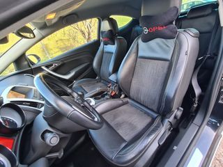 Opel Astra 2012