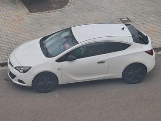 Opel Astra 2012