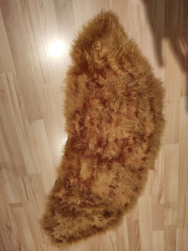 capa de plumas de avestruz 