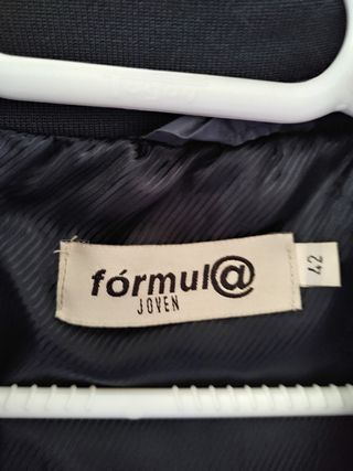 Cazadora entallada azul marino