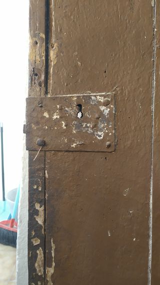 Puerta madera antigua Masia