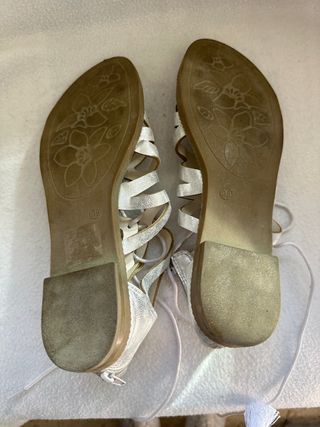 Sandalias plateadas