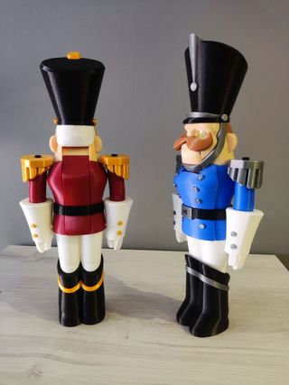 SOLDADOS CASCANUECES