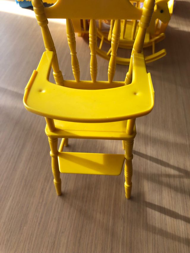 Conjunto de mobiliario de barriguitas