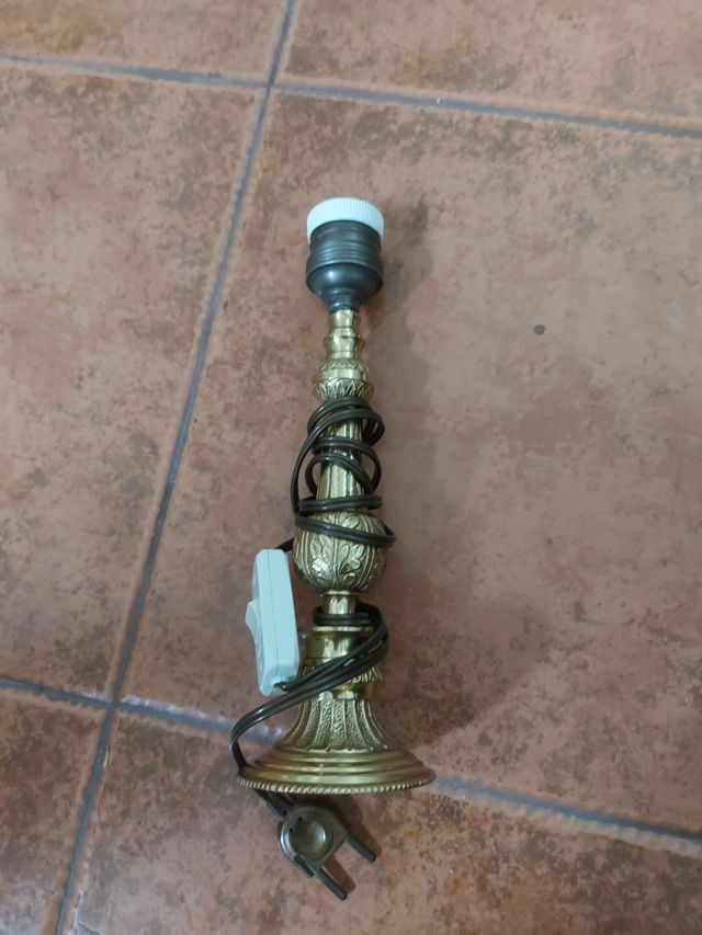 lampada da piede in bronzo