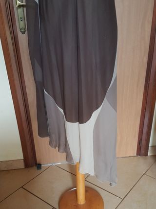 Elegante vestito con spacco laterale mis.44 italia