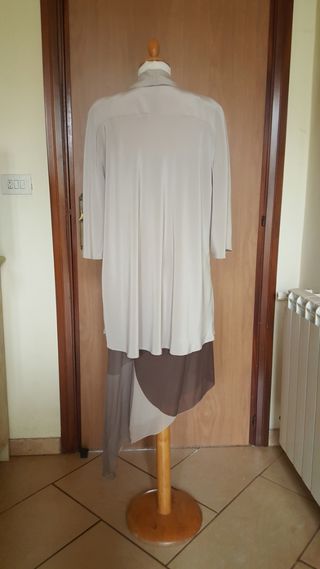 Elegante vestito con spacco laterale mis.44 italia