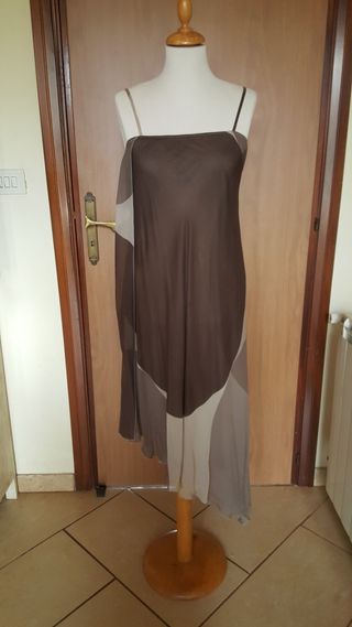 Elegante vestito con spacco laterale mis.44 italia
