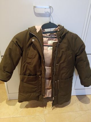 Anorak niña talla 6, de Zara...solo 2 puestas .
