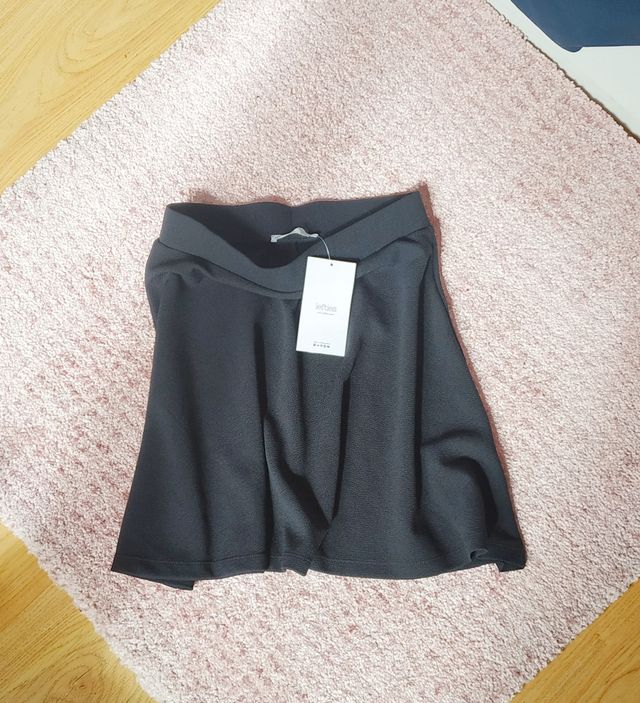 Falda negra NUEVA