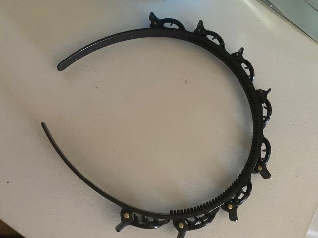 Cerchietto con mollette