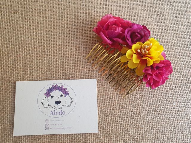 Peinecillo tonos rosa fucsia y amarillo