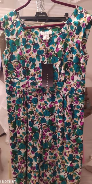 Vestido mas chaqueta de Mafecco. 
