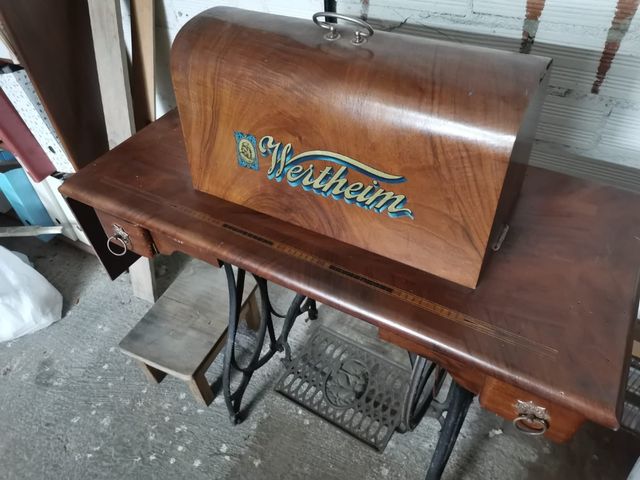 Maquina coser antigua