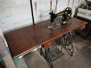 Maquina coser antigua
