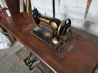 Maquina coser antigua