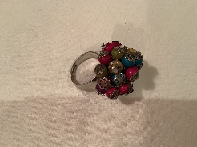 Anillo bolitas ajustable