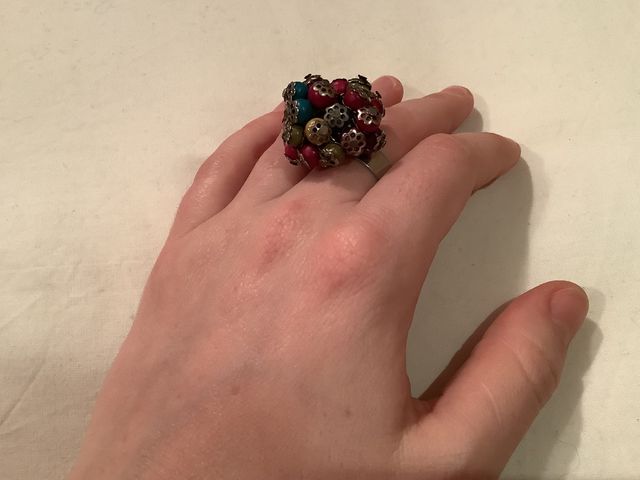 Anillo bolitas ajustable