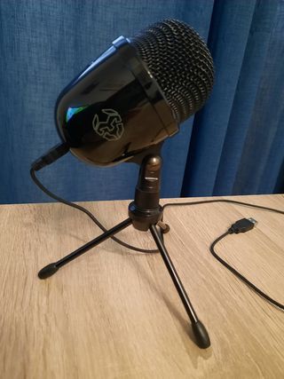 Micrófono Krom Kimu con trípode