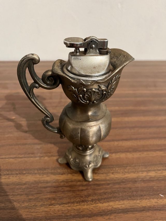 Accendino a caraffa in peltro
