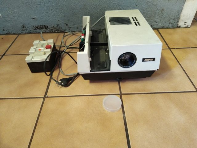 Proyector diapositivas REVUE 600 SA + Cortador