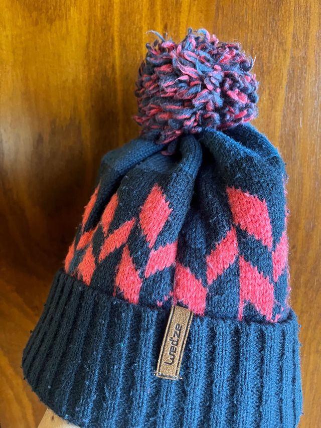 Cappello in lana con ponpon