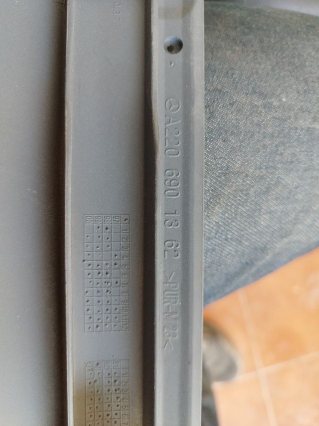 moldura puerta trasera izquierda mercedes a class