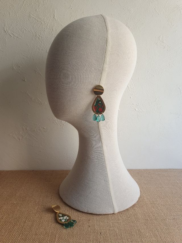 Pendientes estampado japonés y cristal verdes