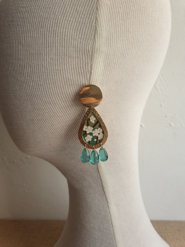 Pendientes estampado japonés y cristal verdes
