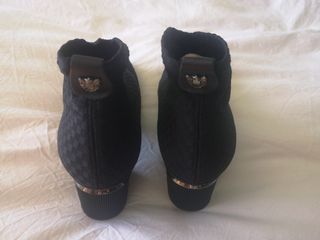 Botines Pedro Miralles, tacón ancho,T39, negros