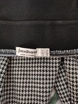 Pantalones elásticos Stradivarius