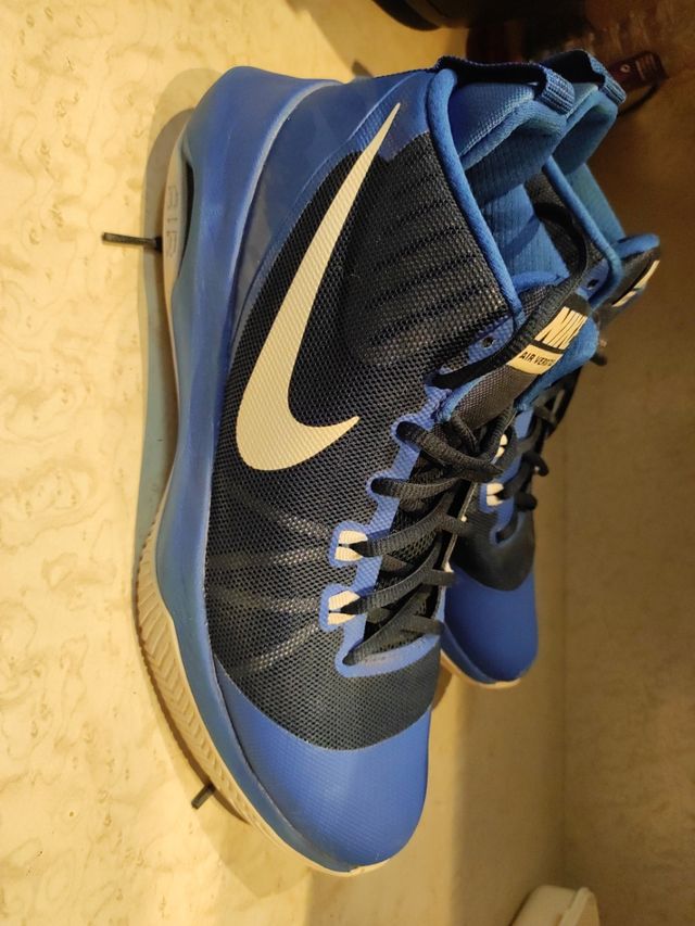 Nike Air Versatile Talla 43