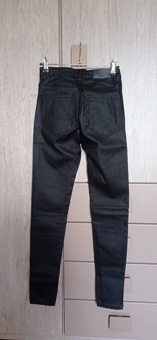 Pantalón Stradivarius nuevo