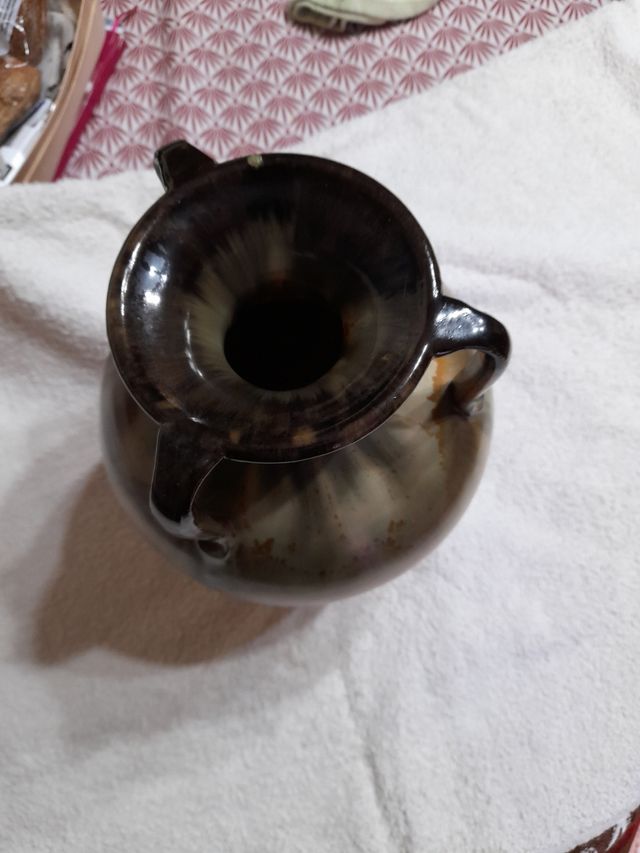 Jarrón antiguo de porcelana