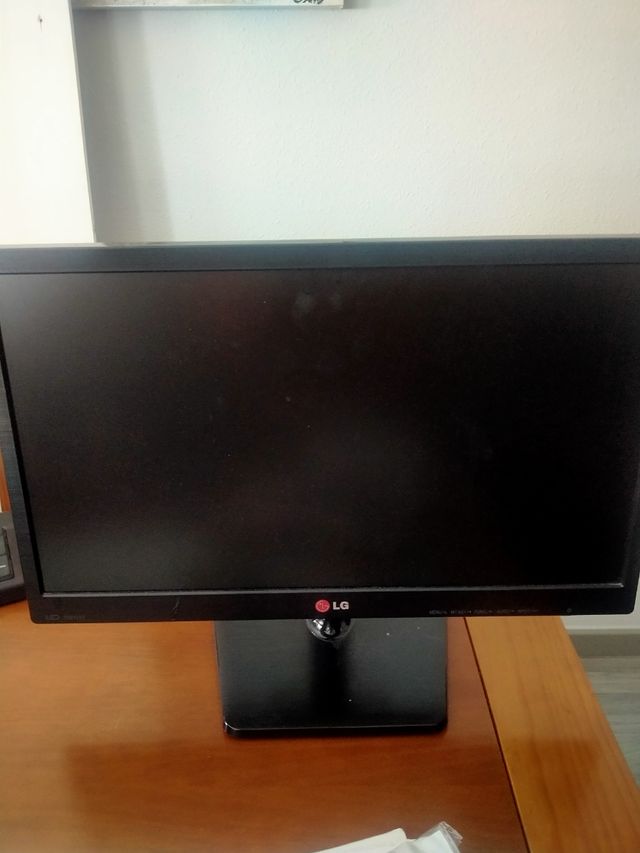 Teclado, Pantalla y altavoces 