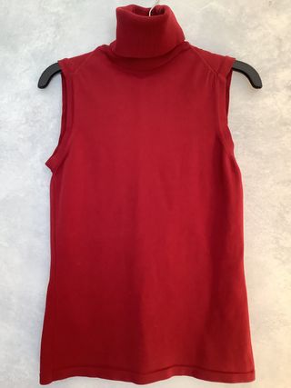 Camiseta granate sin mangas