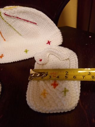 Gorrito y patucos bebé hechos a mano