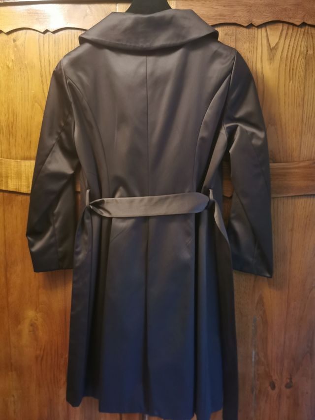 Gabardina raso Zara. 