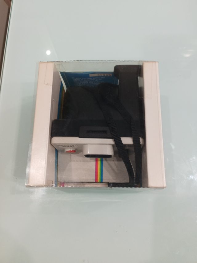 Polaroid Land camera sigillata